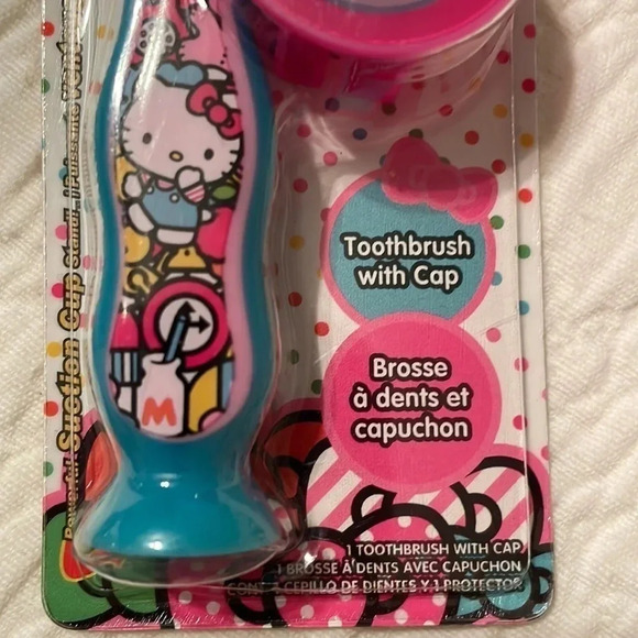 Hello Kitty Firefly Oral Care Travel Kit Toothbrush Cap Ages 3+ New Sealed - Picture 3 of 5